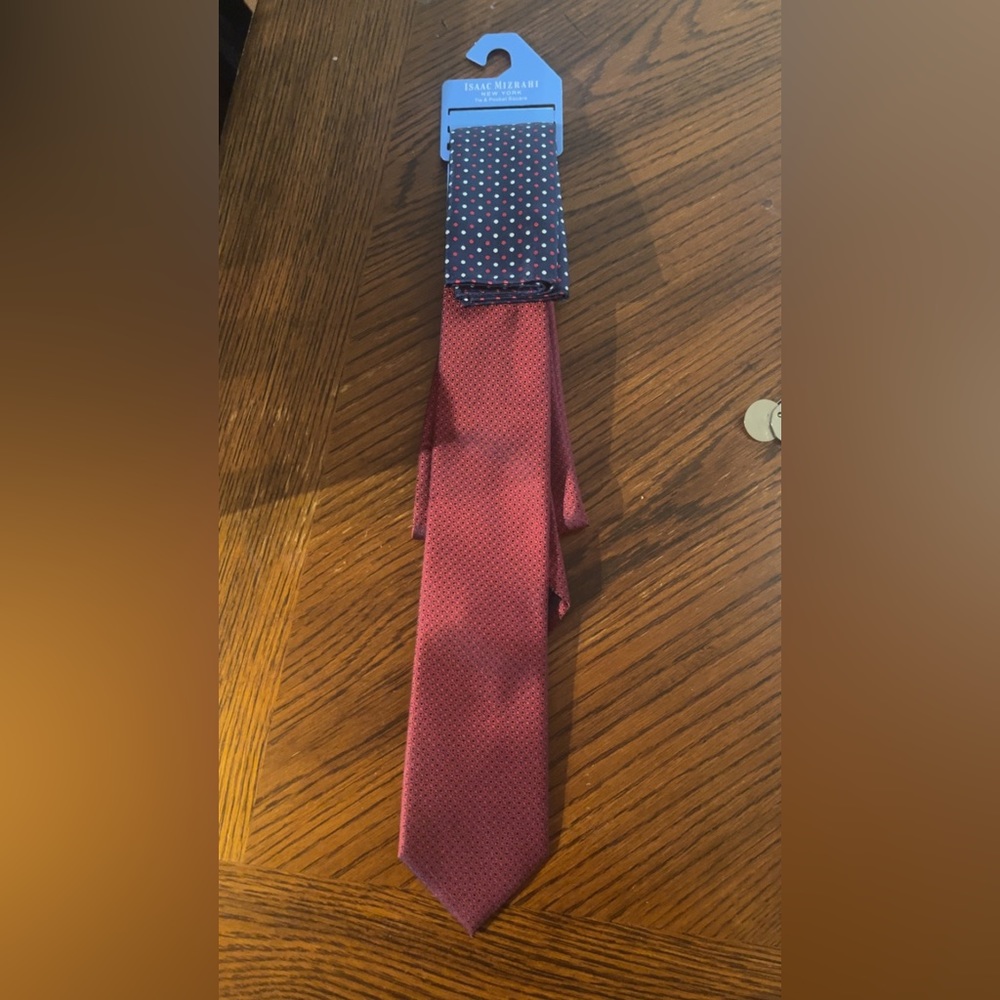 NWT Modern Tie and Pocket Square
